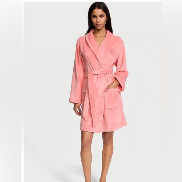 Victoria's Secret Other - BRAND NEW VICTORIA'S SECRET Short Cozy Robe